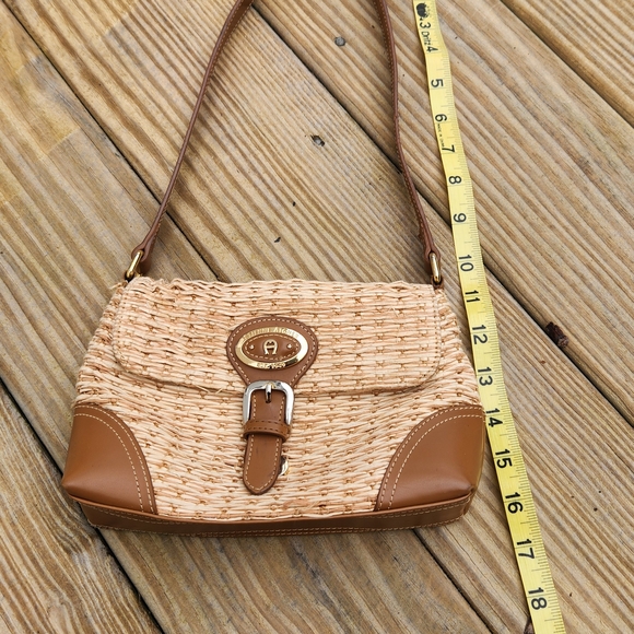 Vintage Etienne Aigner Natural Woven Shoulder Bag with Tan Leather Trim - Picture 7 of 7